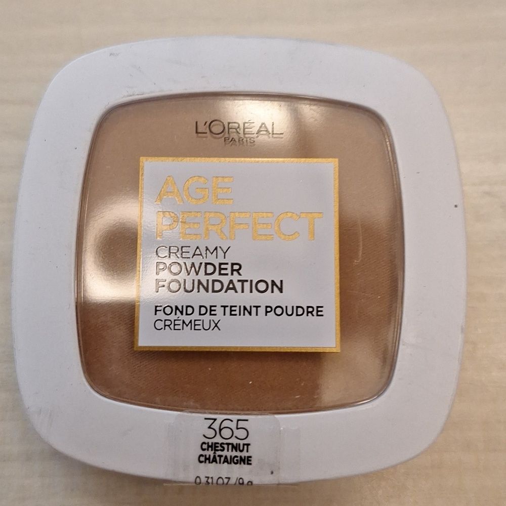 L'Oreal Paris Age Perfect Creamy Powder Foundation Compact, 340 Caramel Beige - Picture 5 of 6